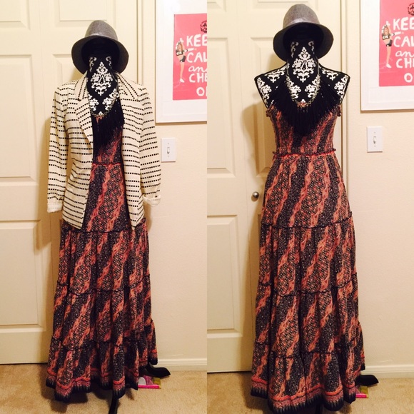 BEBE - Picture 4 of 4